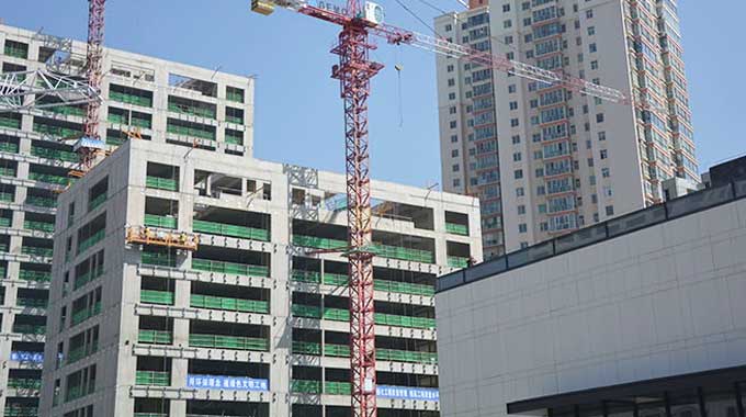 甘肅建投裝備制造有限公司是甘肅省建設投資（控股）集團有限公司直屬企業，成立于2010年10月，坐落于甘肅蘭州彭家坪國家級裝備制造工業園，占地155畝，是西北地區最早具有起重機械生產資質的企業，年產各類型號起重機械500余臺。建司十年來，公司先后榮獲年度中國塔機行業十強企業、全國售后服務先進單位、全國建筑施工機械租賃50強企業等30余項榮譽稱號...